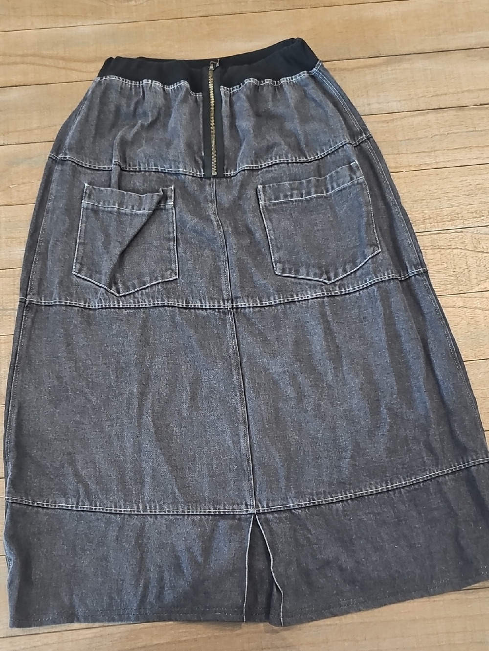 Denim Midi Skirt with Back Pockets